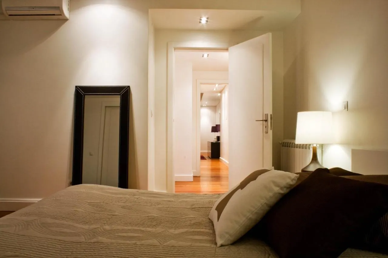 HolidayLovers Chiado Deluxe Apartamento Lisboa