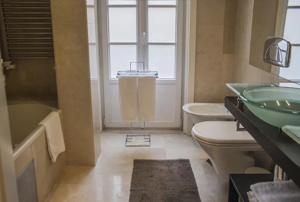 HolidayLovers Chiado Deluxe Apartamento Lisboa Portugal