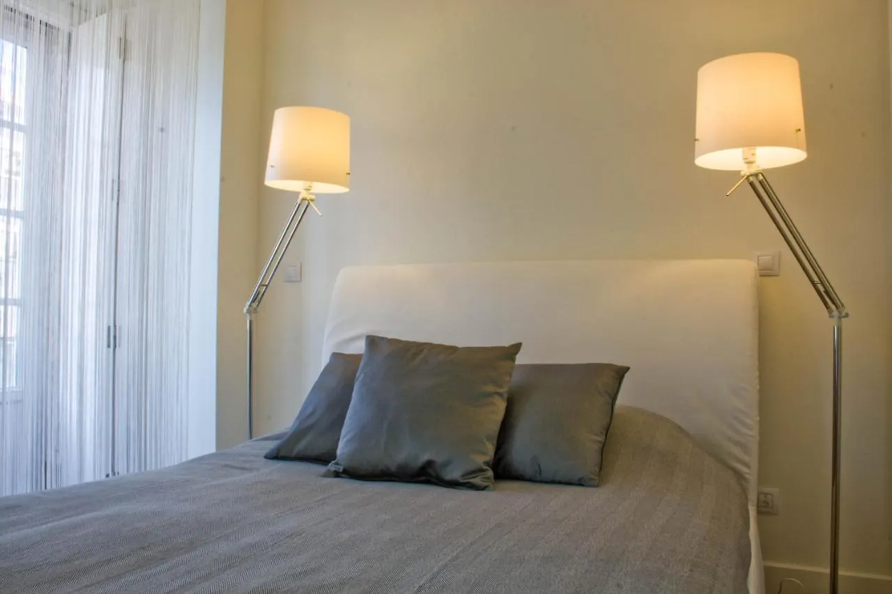 Chiado Deluxe By Architecture Tote Ser Portugal