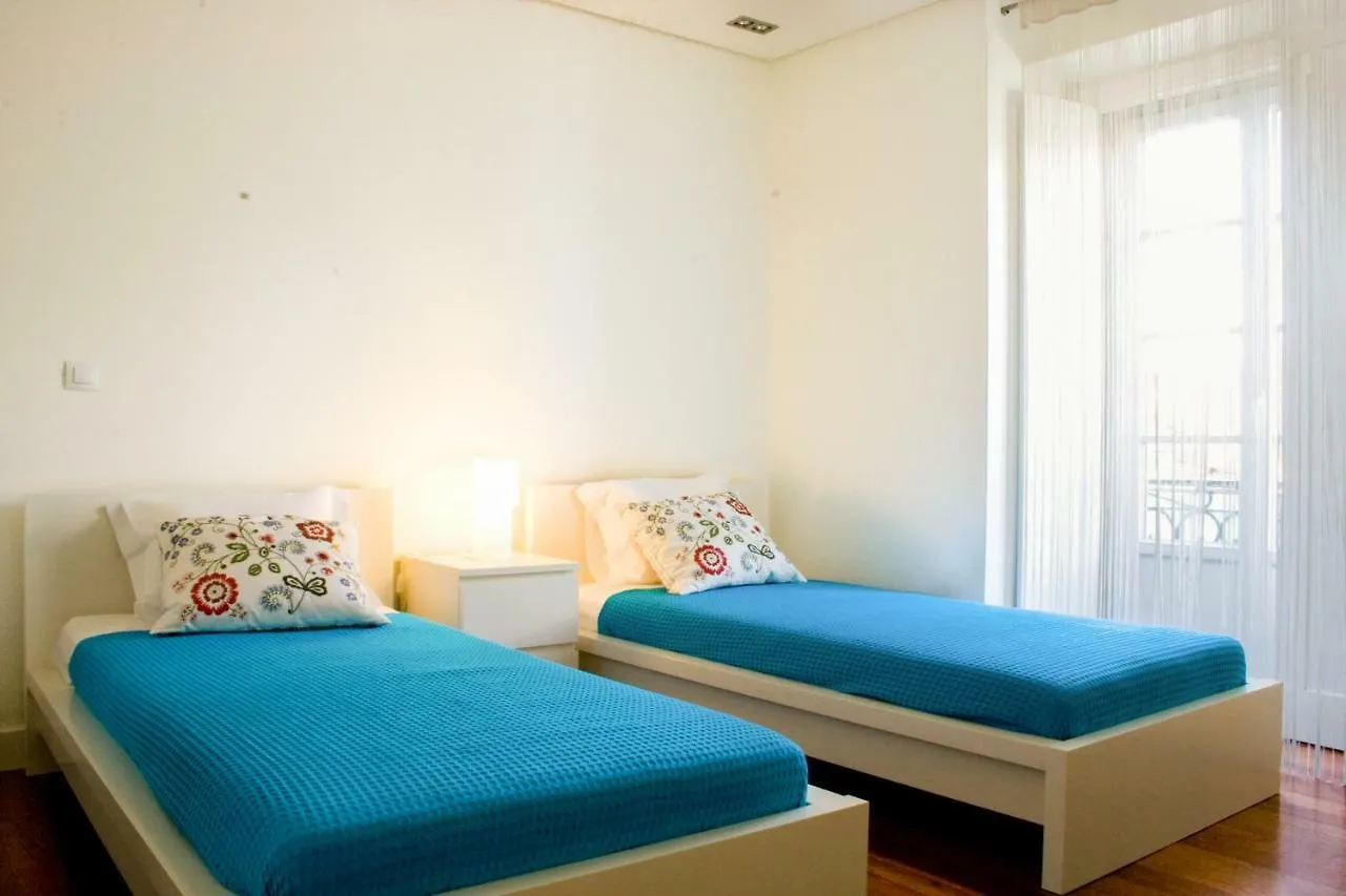 Apartment Chiado Deluxe By Architecture Tote Ser