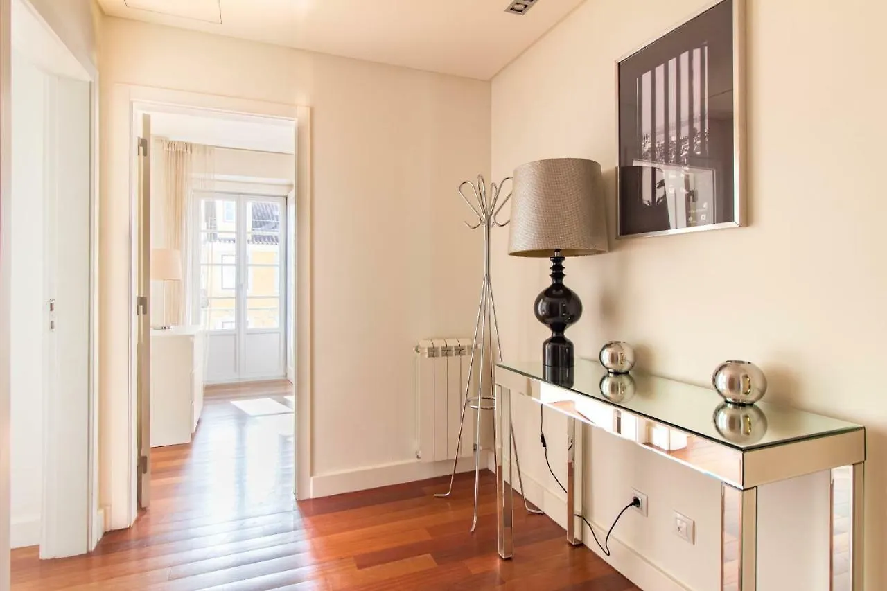 Apartment Chiado Deluxe By Architecture Tote Ser