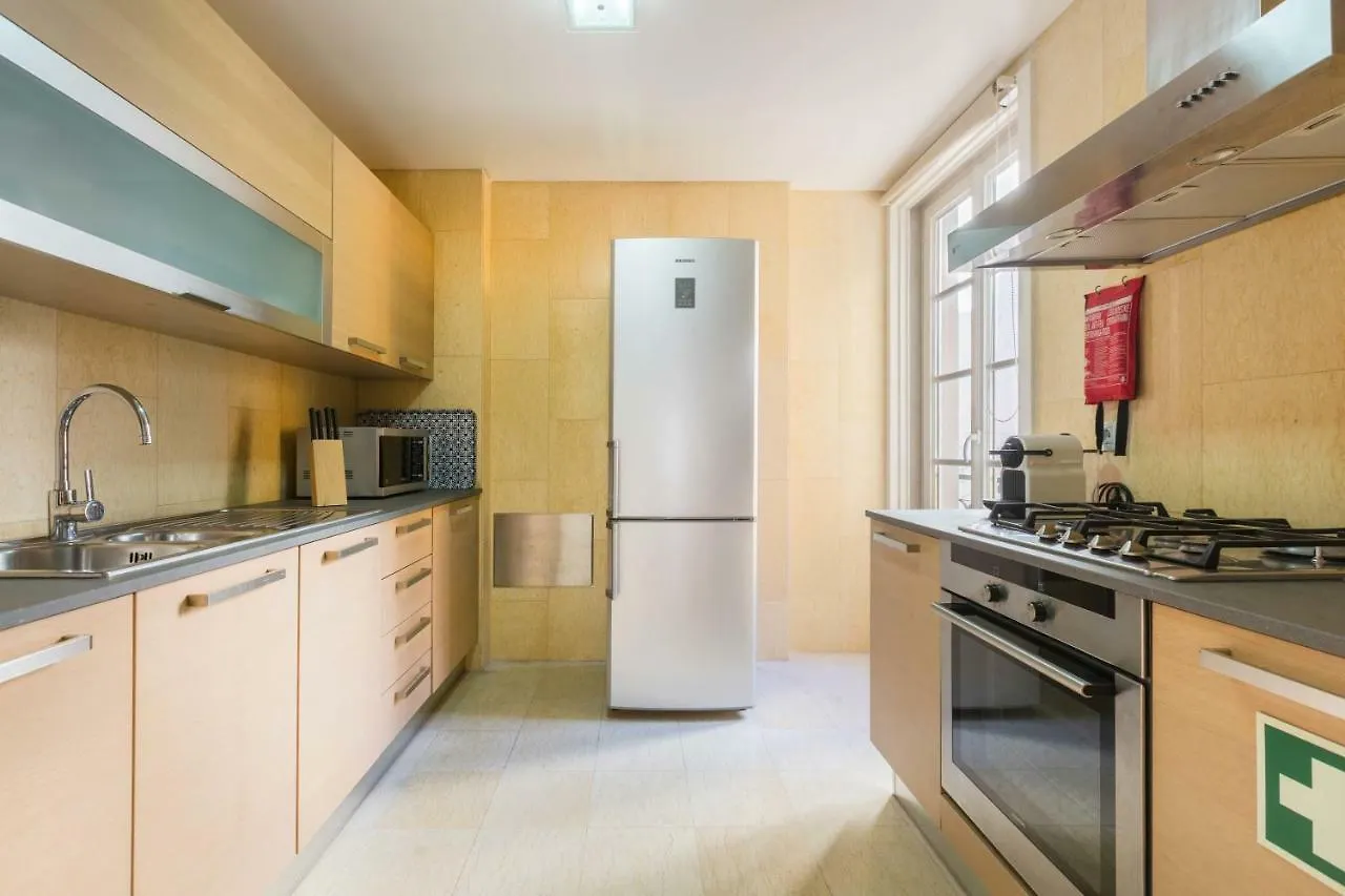 Apartment Chiado Deluxe By Architecture Tote Ser